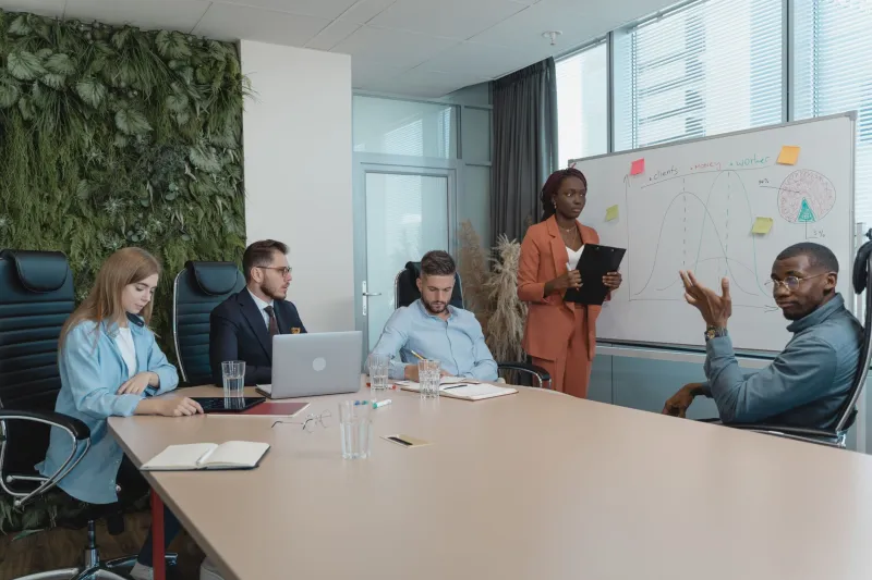 Quand l'équipe devient une armure : les fondements de la résilience collective en entreprise